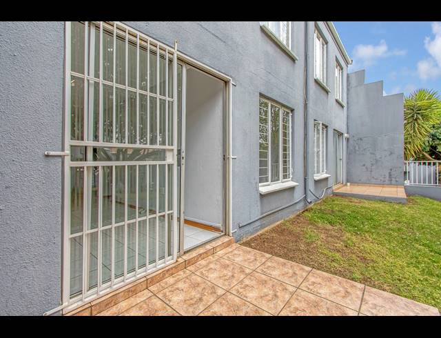 1 BEDROOM APARTMENT TO LET IN RADIOKOP